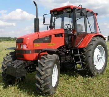 Tractor Belarus 1221